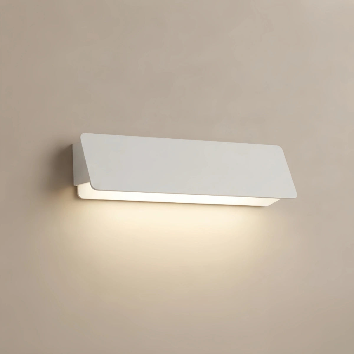 Arcato Modern Outdoor Wall Lamp - White/Black Metal Rectangular Design for Garden