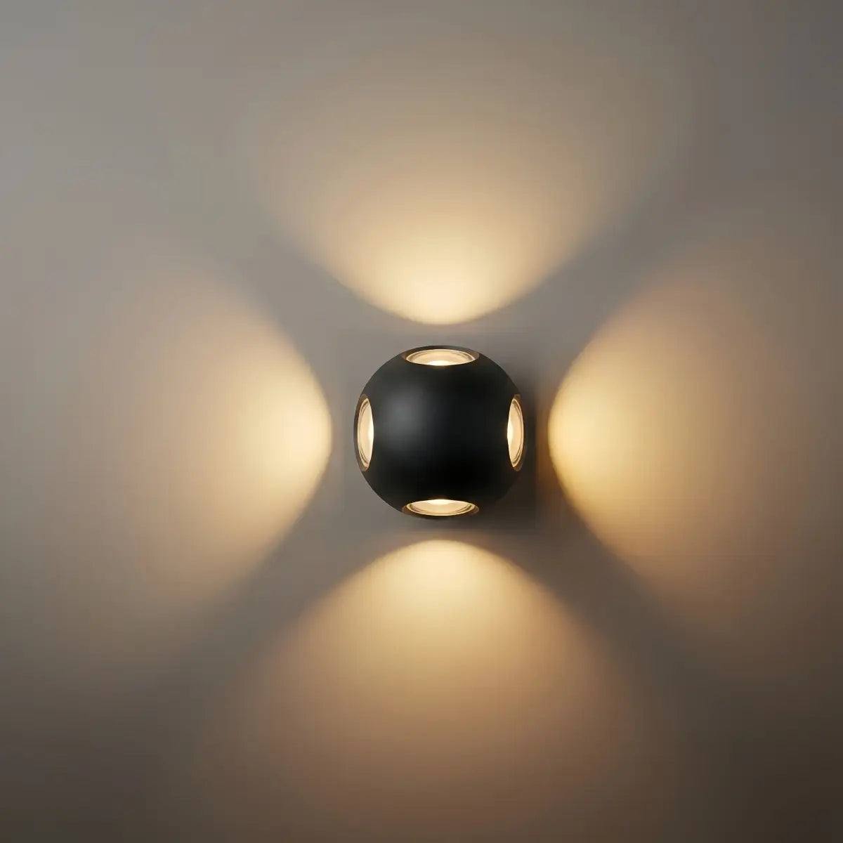 Modern_Globular_Outdoor_Wall_Lamp