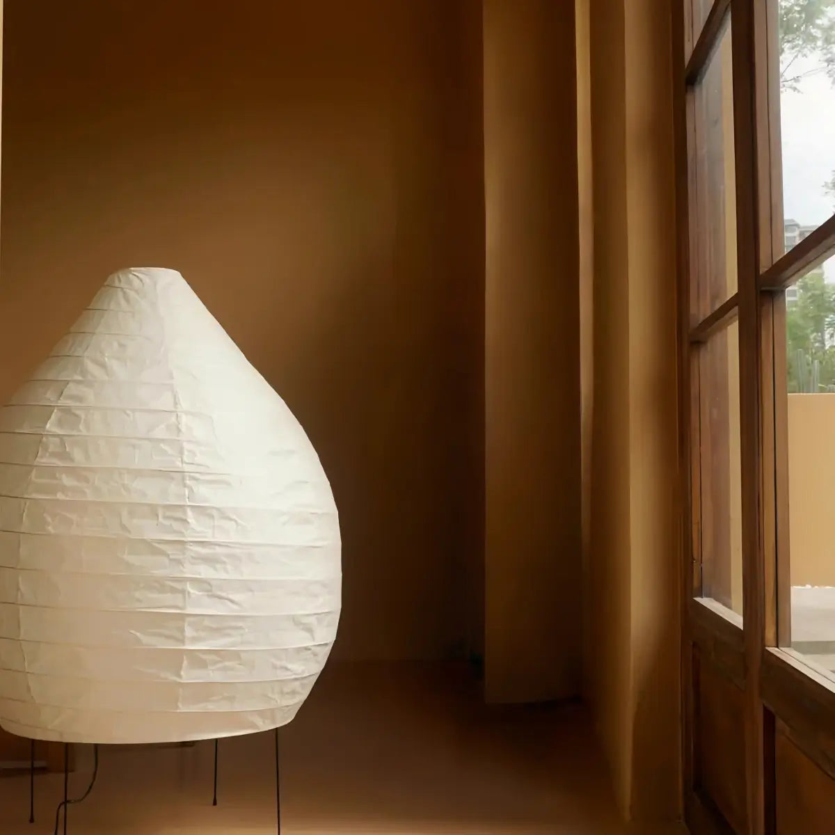 Zenno Minimalist Teardrop Table Lamp -- Iron & Rice Paper for bedroom