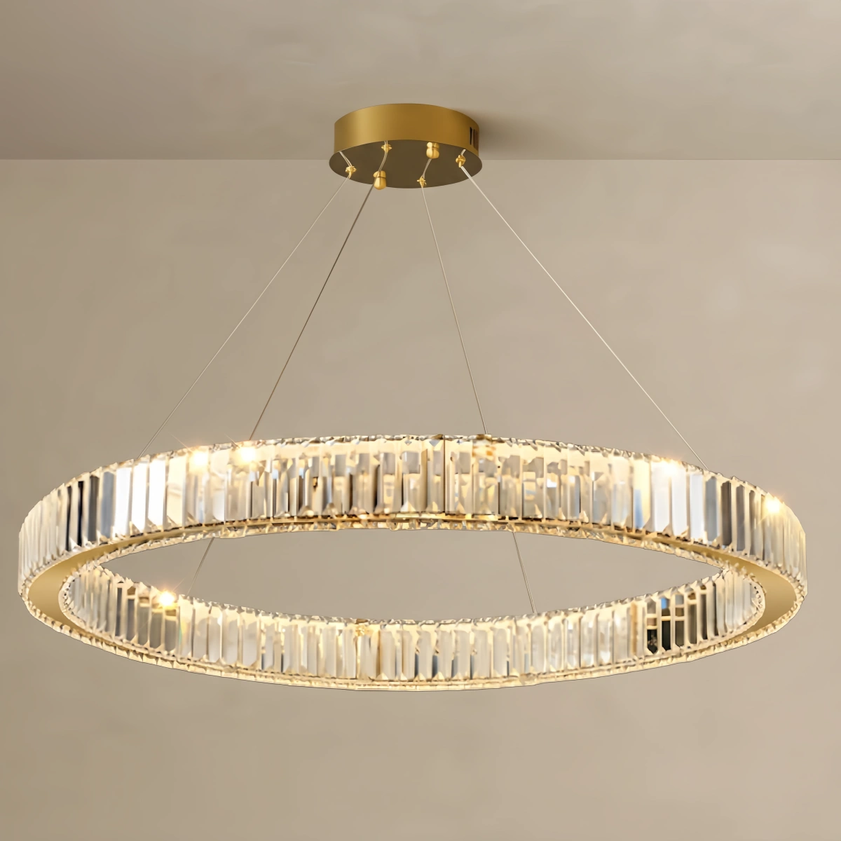 Modern Interlaced Ring Pendant Light — Radiant Gold Layered Design for Upscale Interior