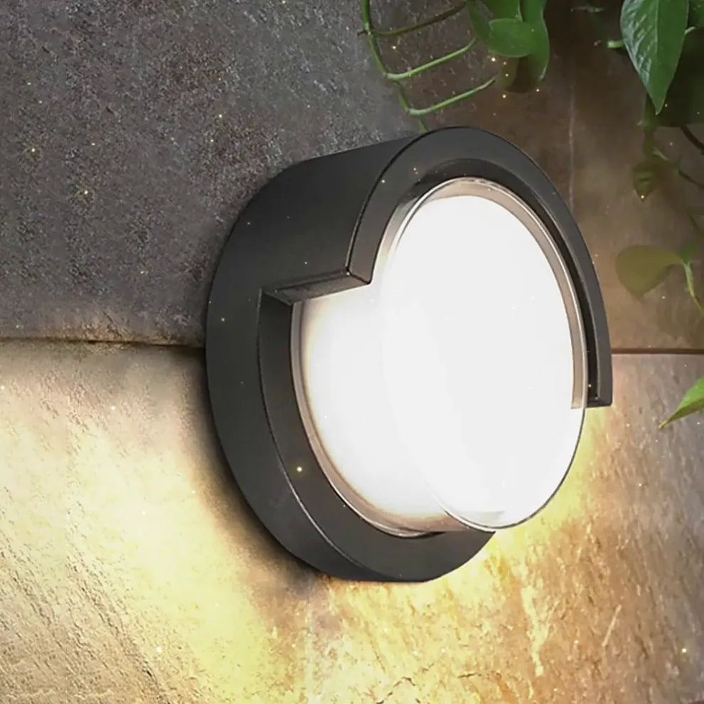Modern Metal/Acrylic Outdoor Wall Lamp 
