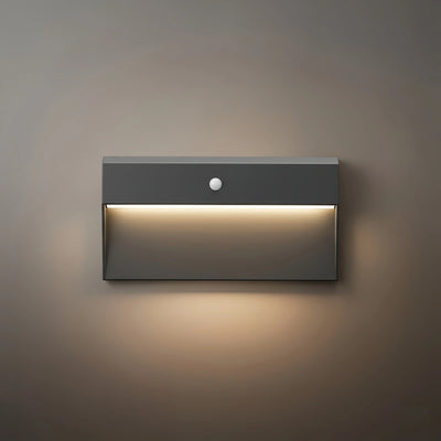 Industrial_Rectangular_Outdoor_Deck_Step_Light_