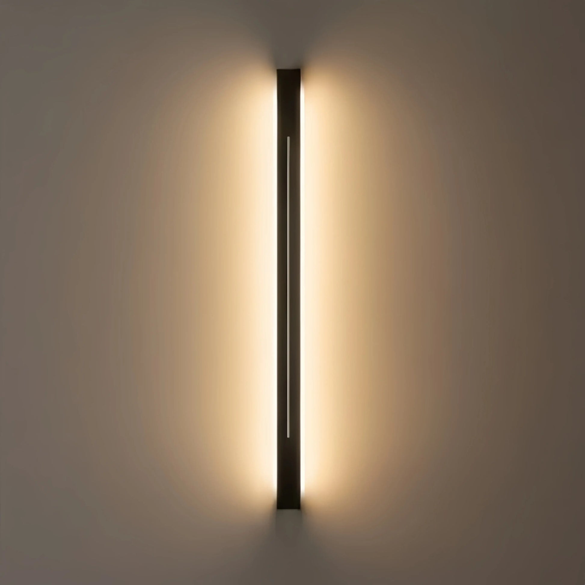 Arcato Minimalist LED Wall Lamp – Black/Gold for Bedroom