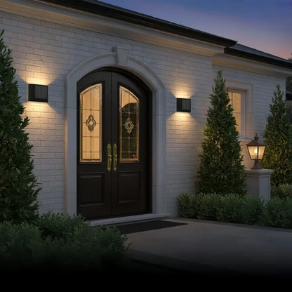 Minimalist_Stainless_Steel_Outdoor_Wall_Sconce