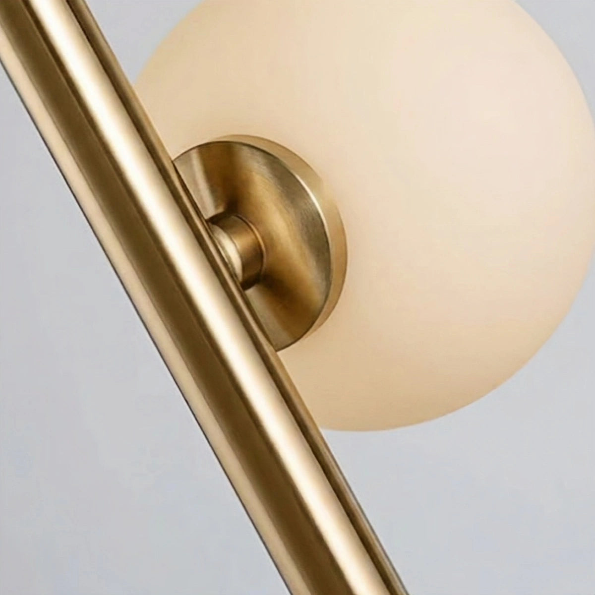 Excelis Pearl Necklace Floor Lamp