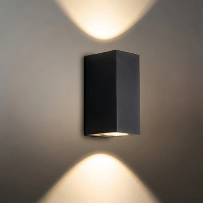 Minimalist_Square_Outdoor_Wall_Lamp