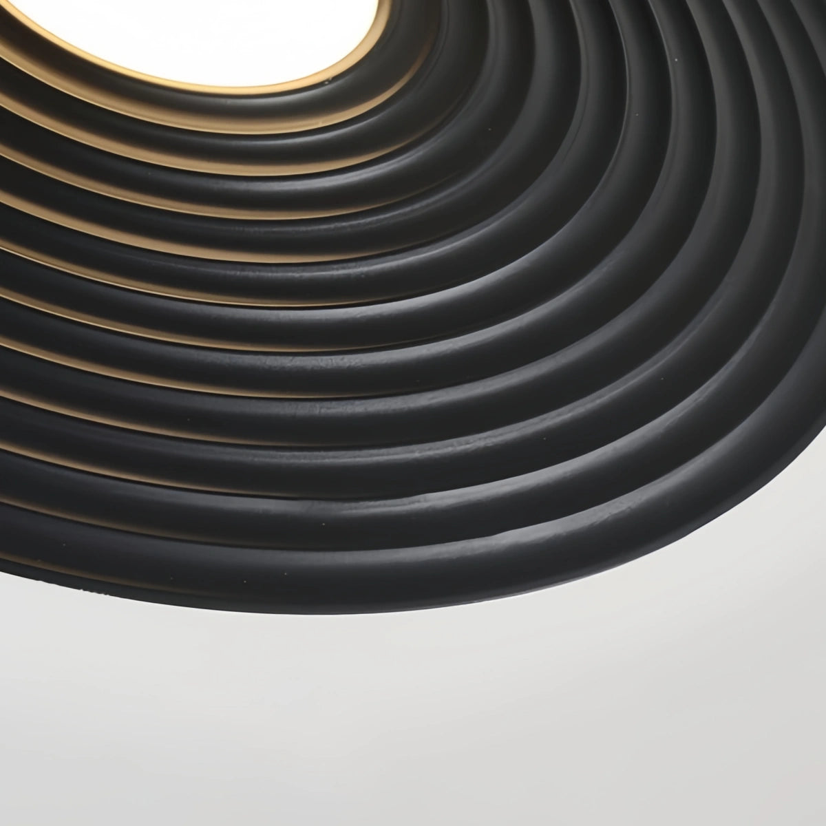 Arcato Modern Black/White Pendant Light