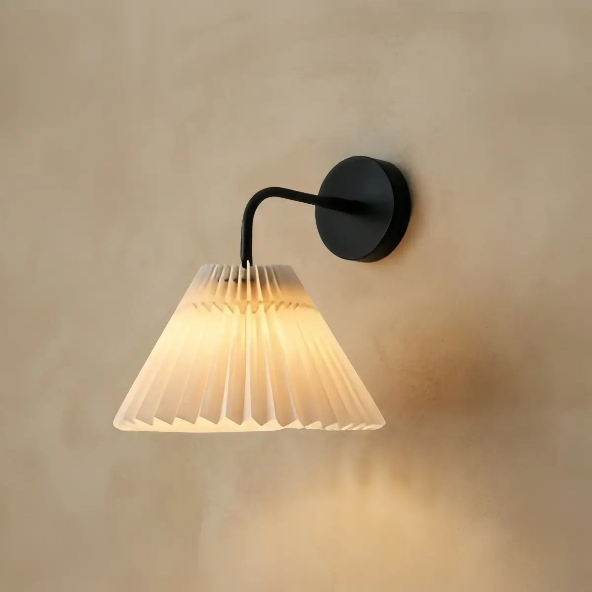 Elegant Wall Lamp--Black for Outdoor Yard
