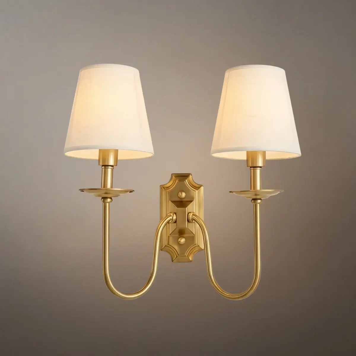 Excelis  Lunara Classic Brass Wall Lamp 