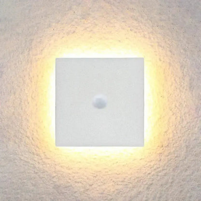 Solara Minimalist LED Outdoor Wall Lamp – Black/White Round/Square Porch Sensor Light
