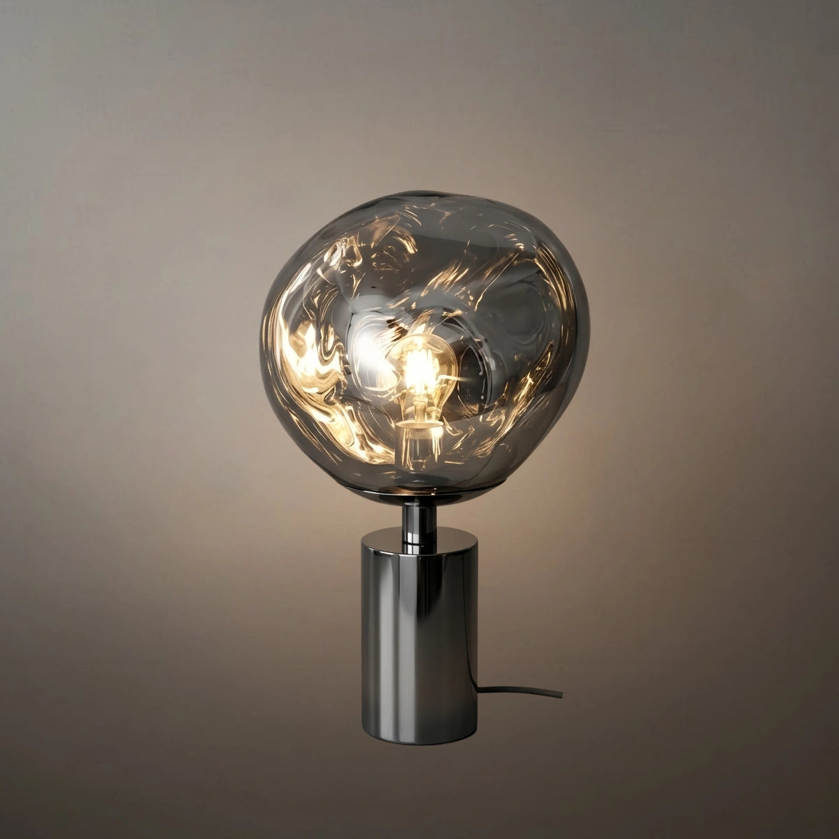 Stellar Modern Table Lamp — Metal Chrome/Gold/Red for Living Room
