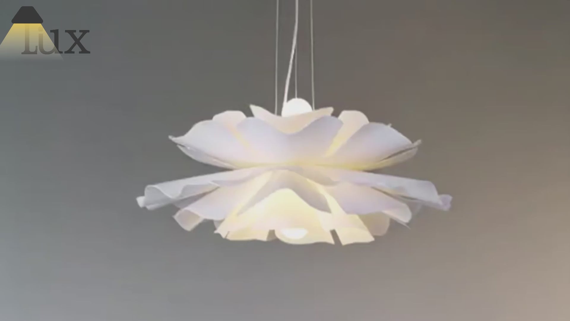 Crema Modern Flower-Shaped Pendant Light – White Metal/Acrylic for Dining Room